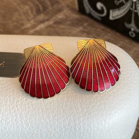 Jewelry - Vintage Cloissone Red & Gold Shell Earrings